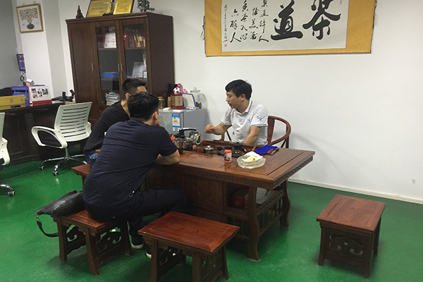 電子產(chǎn)品開模，就找深圳精密塑膠模具廠！