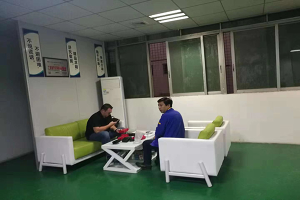 讓人省心注塑模具加工廠——生產(chǎn)高效，配合默契